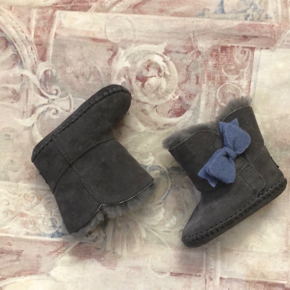 Ugg Crib Booties 10081331 - Picture 1 of 8